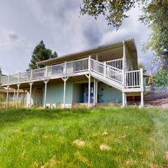 Yosemite Portal - Mountain Views, Deck & Dogs OK