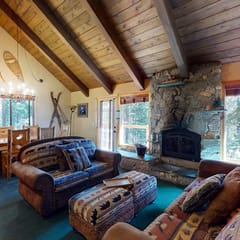 Yosemite Silvertip Lodge