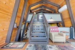 Chief Peak Cabin - Near Yosemite, Deck & Loft - Image 5