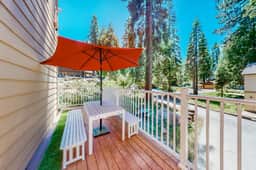 Granite Tranquility - Private Sauna & Fireplace - Image 2