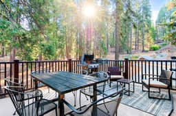Oso Lodge - Ping-Pong, Deck & EV Charger - Image 2