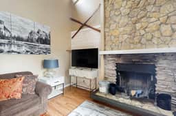 Snowy Pines - Near Yosemite, Wood Fireplace - Image 3