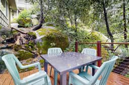 Todd's Lakeside Getaway - Image 2