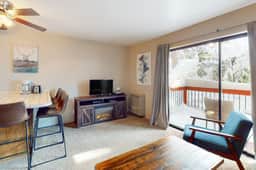 Yosemite West Condo B104 - Image 3
