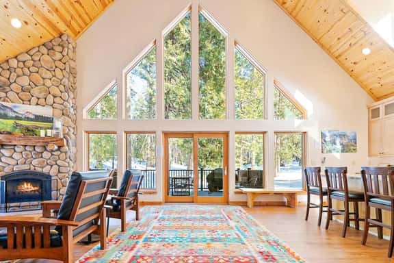 Oso Lodge - Ping-Pong, Deck & EV Charger - Image 1