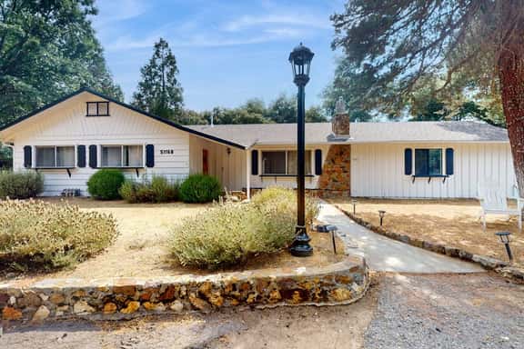 Uhre Family Retreat - Game Room & Spacious Deck - Image 1