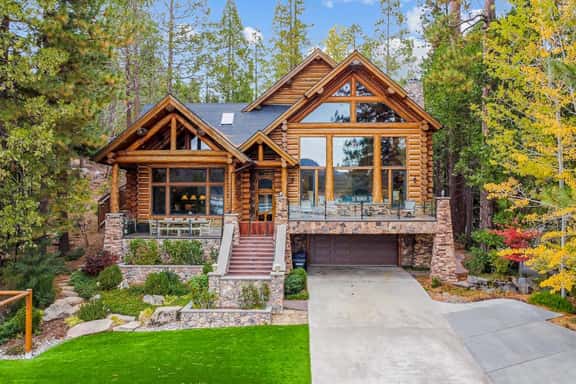 Willow Cove Log Cabin - Image 1