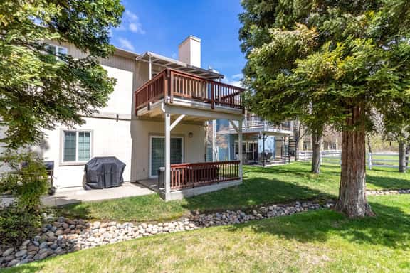 Northshore Lakeview Getaway - Image 1