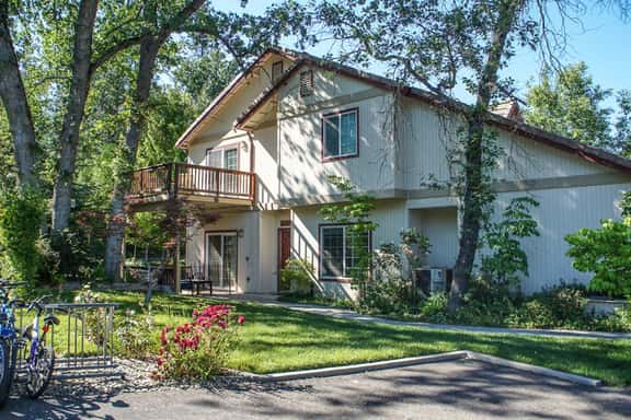 Willard Lake House - Heated Pool, Hot Tub & Views - Image 1