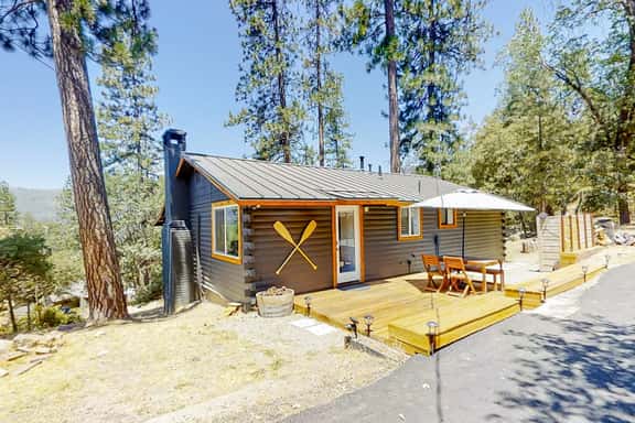 Sugar Pine Log Cabin - Image 1
