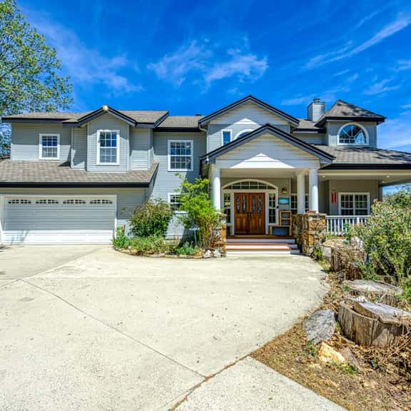 Cascadel Haven - Mountain Views & Dog-Friendly - Image 1