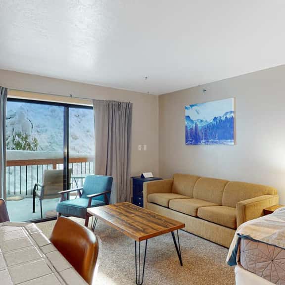 Yosemite West Condo B104 - Image 1