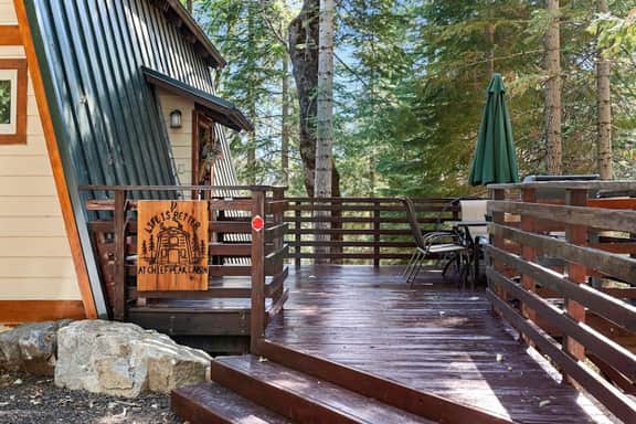 Chief Peak Cabin - Near Yosemite, Deck & Loft - Image 3