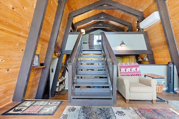 Chief Peak Cabin - Near Yosemite, Deck & Loft - Image 5