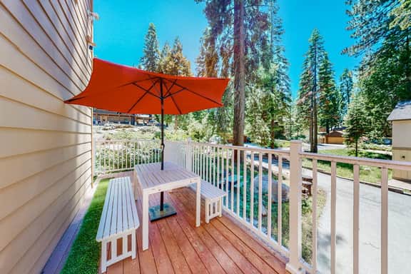 Granite Tranquility - Private Sauna & Fireplace - Image 2