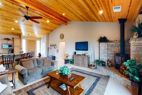 Murray Lake Retreat - Near Bass Lake, Fireplace - Image 2