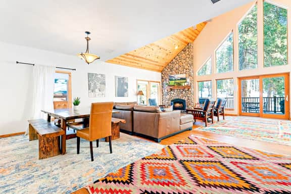 Oso Lodge - Ping-Pong, Deck & EV Charger - Image 5