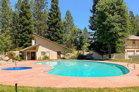 Moler Lake House - Pool, Hot Tub & Dog-Friendly - Image 2