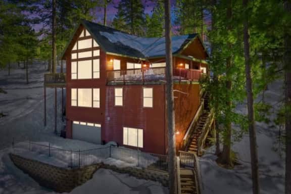 Glacier Peak Lodge - Inside Yosemite, Big Views - Image 2