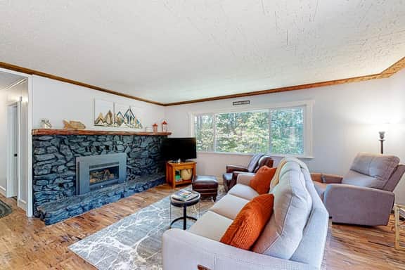 Casa de la Montaña - Mountain Views & Fireplace - Image 4