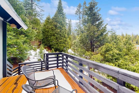 Snowy Pines - Near Yosemite, Wood Fireplace - Image 2