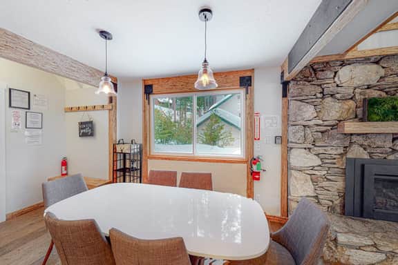 Starfall - Modern Yosemite Home, Great Deck - Image 2