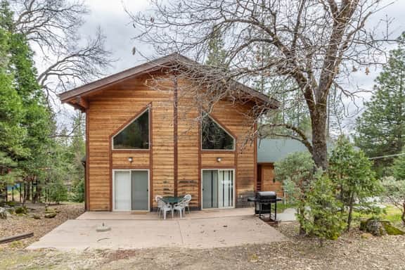 Streiff Lake House - Mountain Views & Pool Table - Image 3