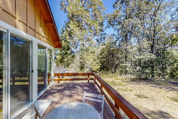 Cascadel Hideaway - Sauna, Fireplace & Dogs OK - Image 2