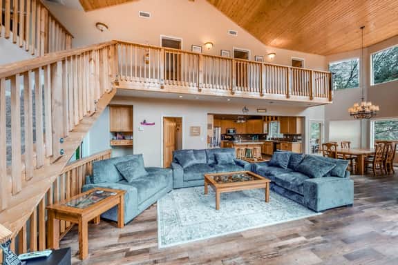 Robinson Shoreline House - Image 2